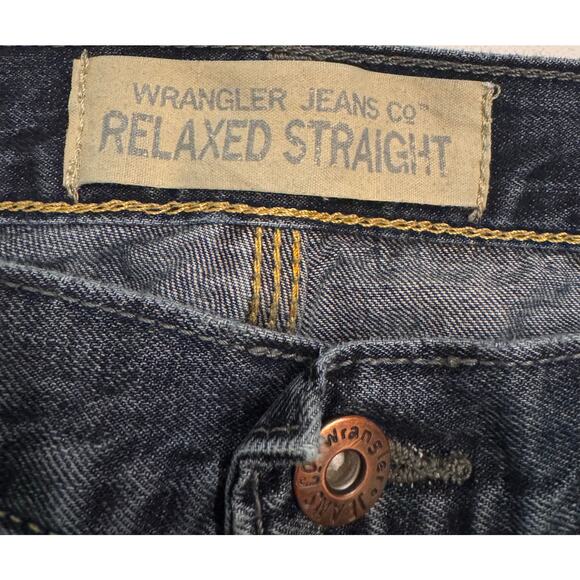 Wrangler Jeans Co Men's Relaxed Straight Jeans Dark Wash Denim Size 32x32 - Picture 2 of 5